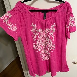 2X INC Pink shirt with white accents and rhinestones. NWT